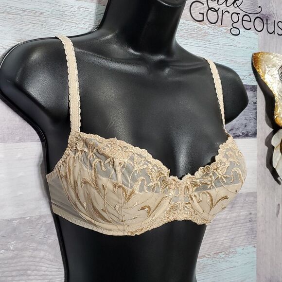 Victoria's Secret 34C Nude Floral Embroidered Underwire Sexy Bra 425 - Picture 2 of 7